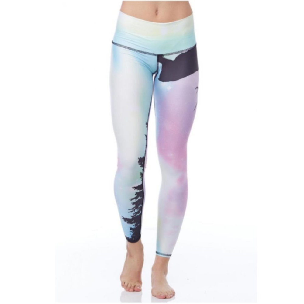 teeki Northern Lights Yoga Hot Pants